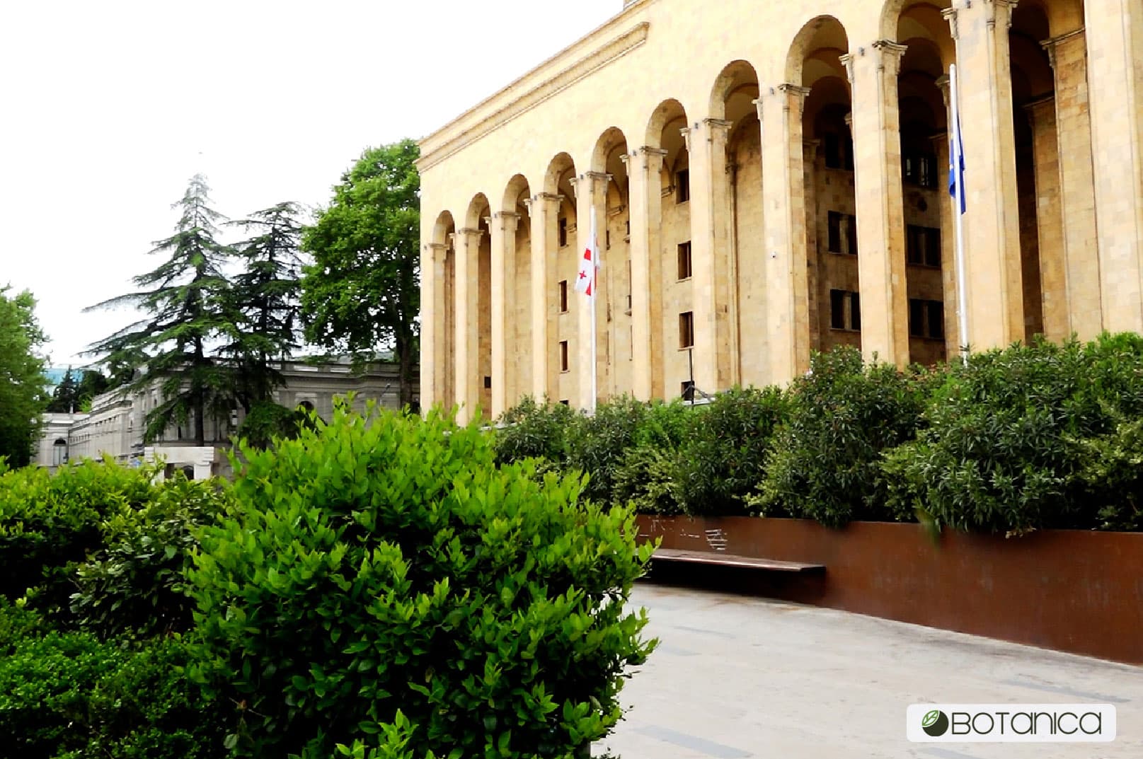 შოთა რუსთაველის გამზირი 4