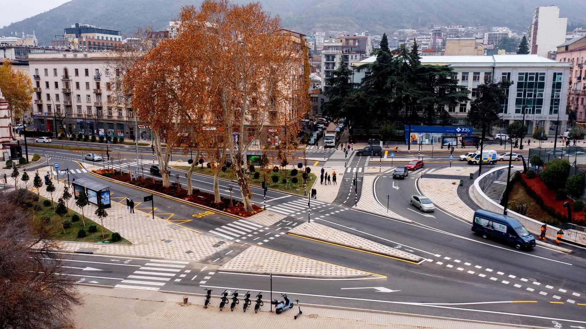 მერაბ კოსტავას გამზირი 5